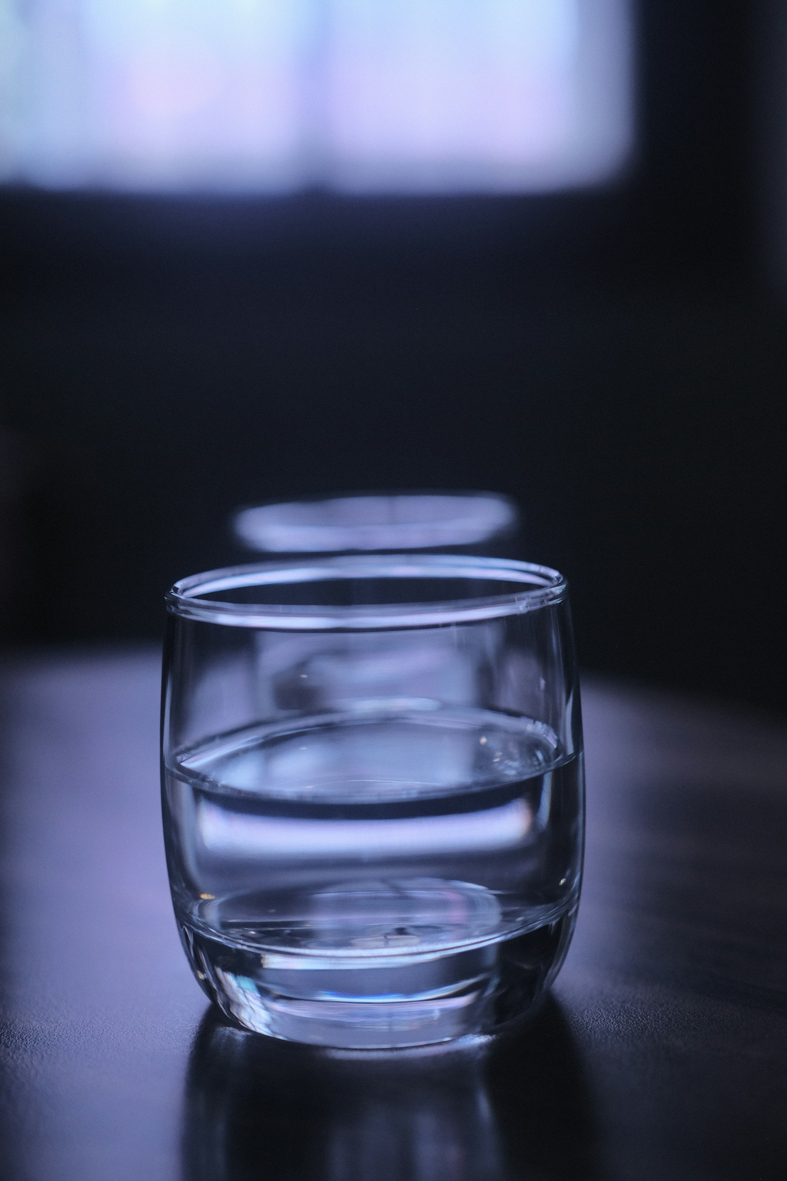 Agua limpia para hidratación celular